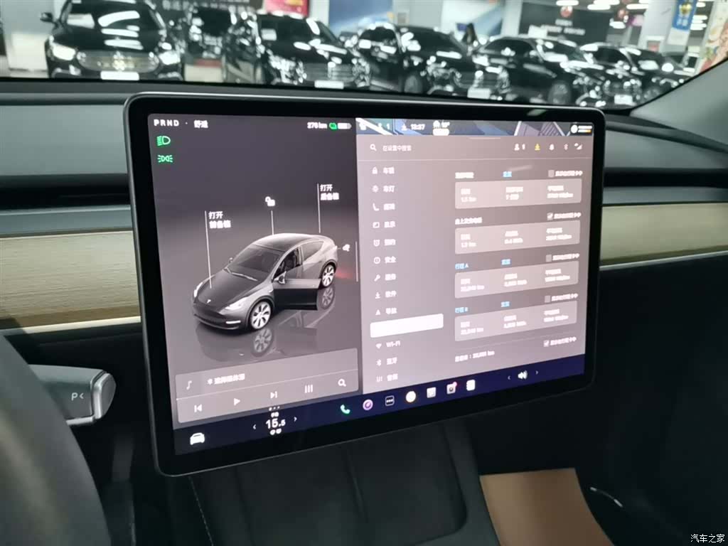 Tesla Model Y, 2022 13