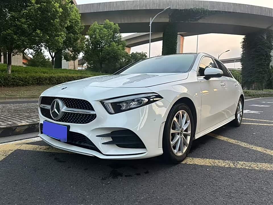 Mercedes-Benz Class A Mercedes-Benz Class A