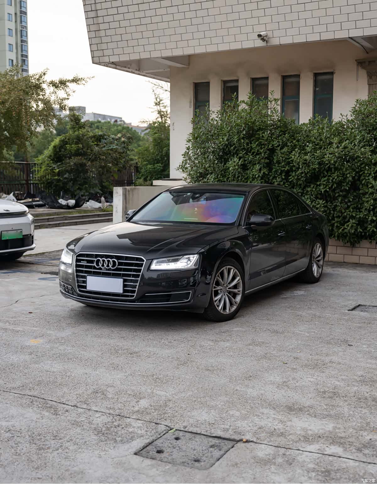 Audi A8L, 2017 1