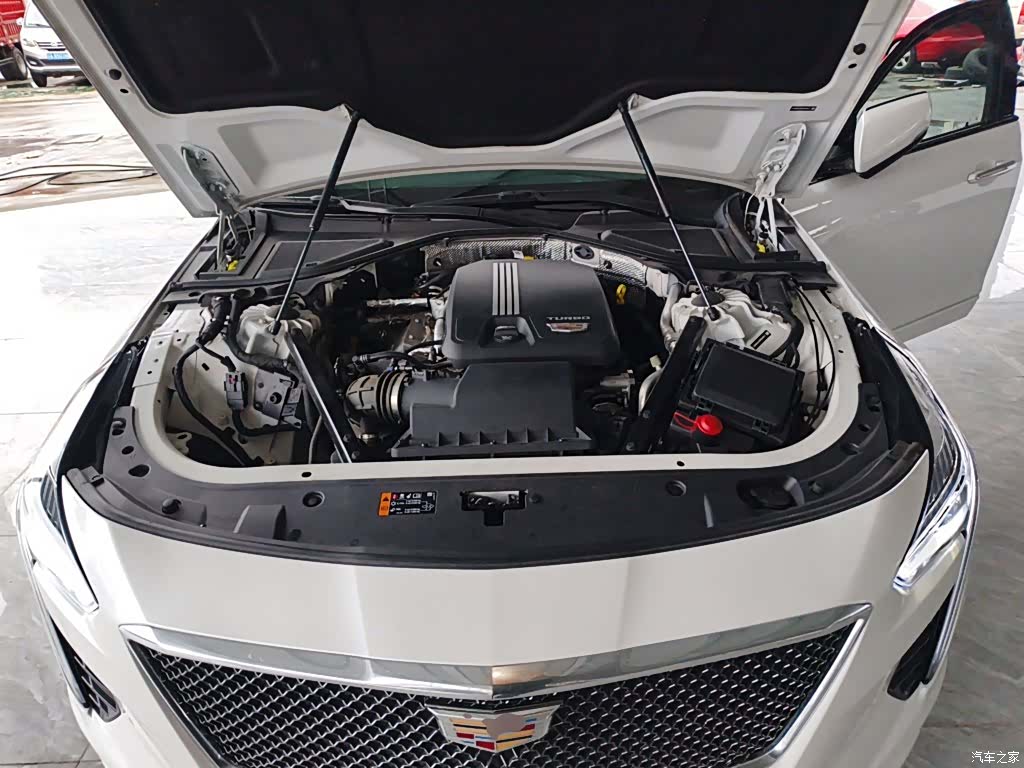 Cadillac CT6, 2022 10