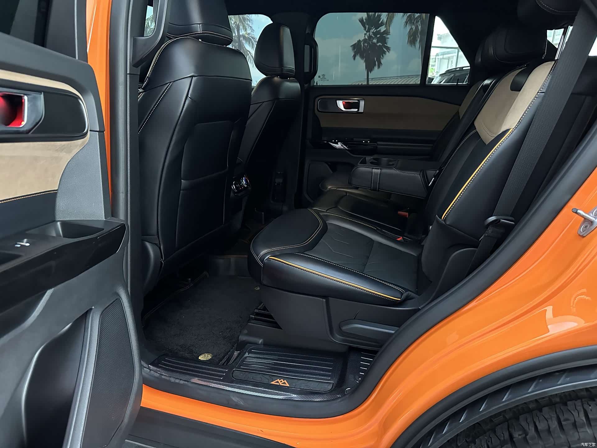Ford Explorer, 2023 15