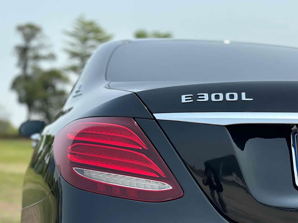 Mercedes-Benz E-class Mercedes-Benz E-class