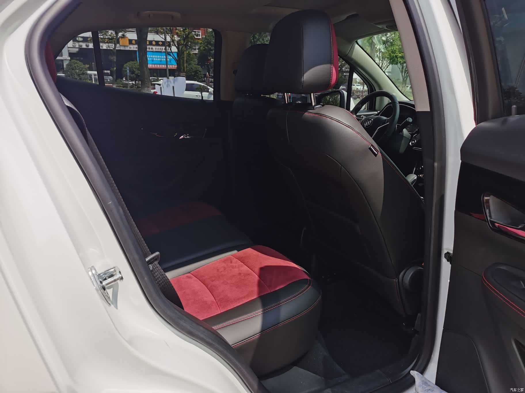 Buick Encore, 2019 9