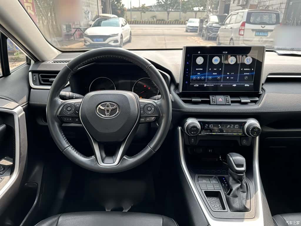 Toyota Wildlander, 2022 13