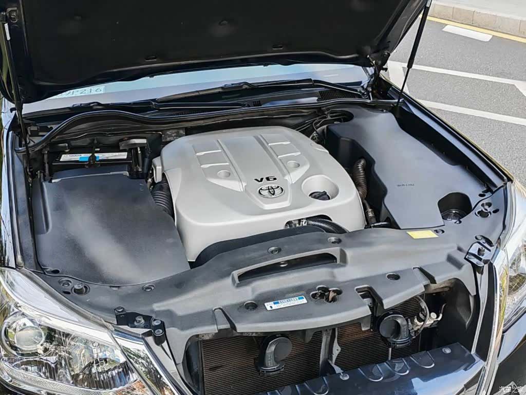 Toyota Crown, 2014 11