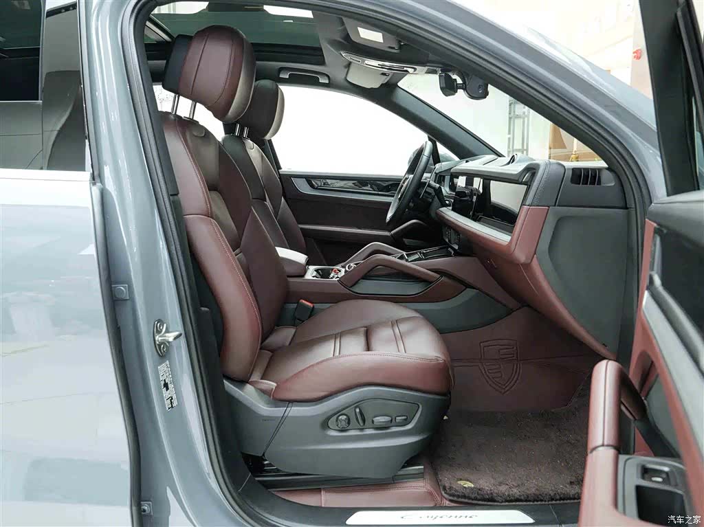 Porsche Cayenne, 2024 12