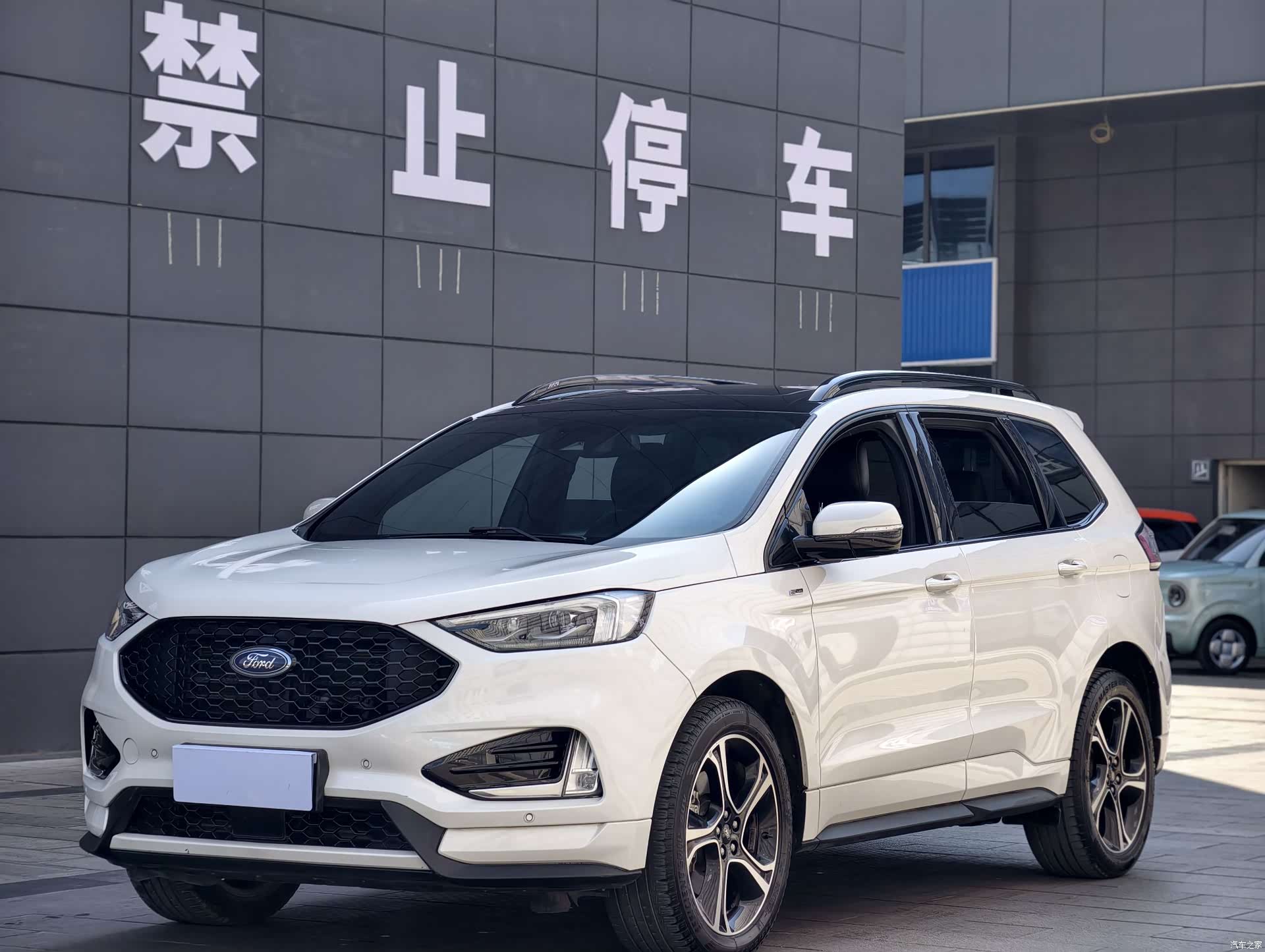 Ford Edge, 2021 1
