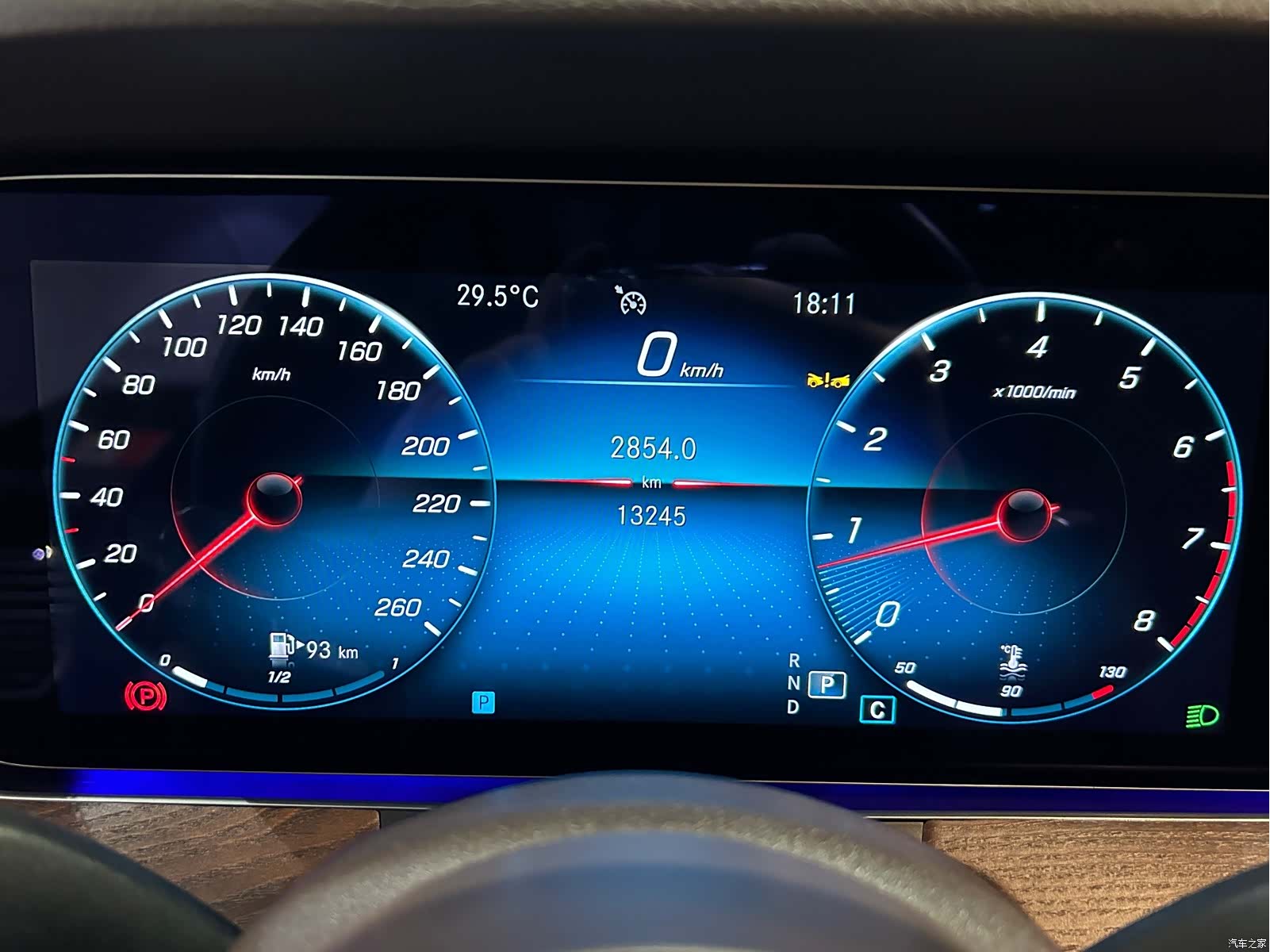 Mercedes-Benz E-Class, 2024 13