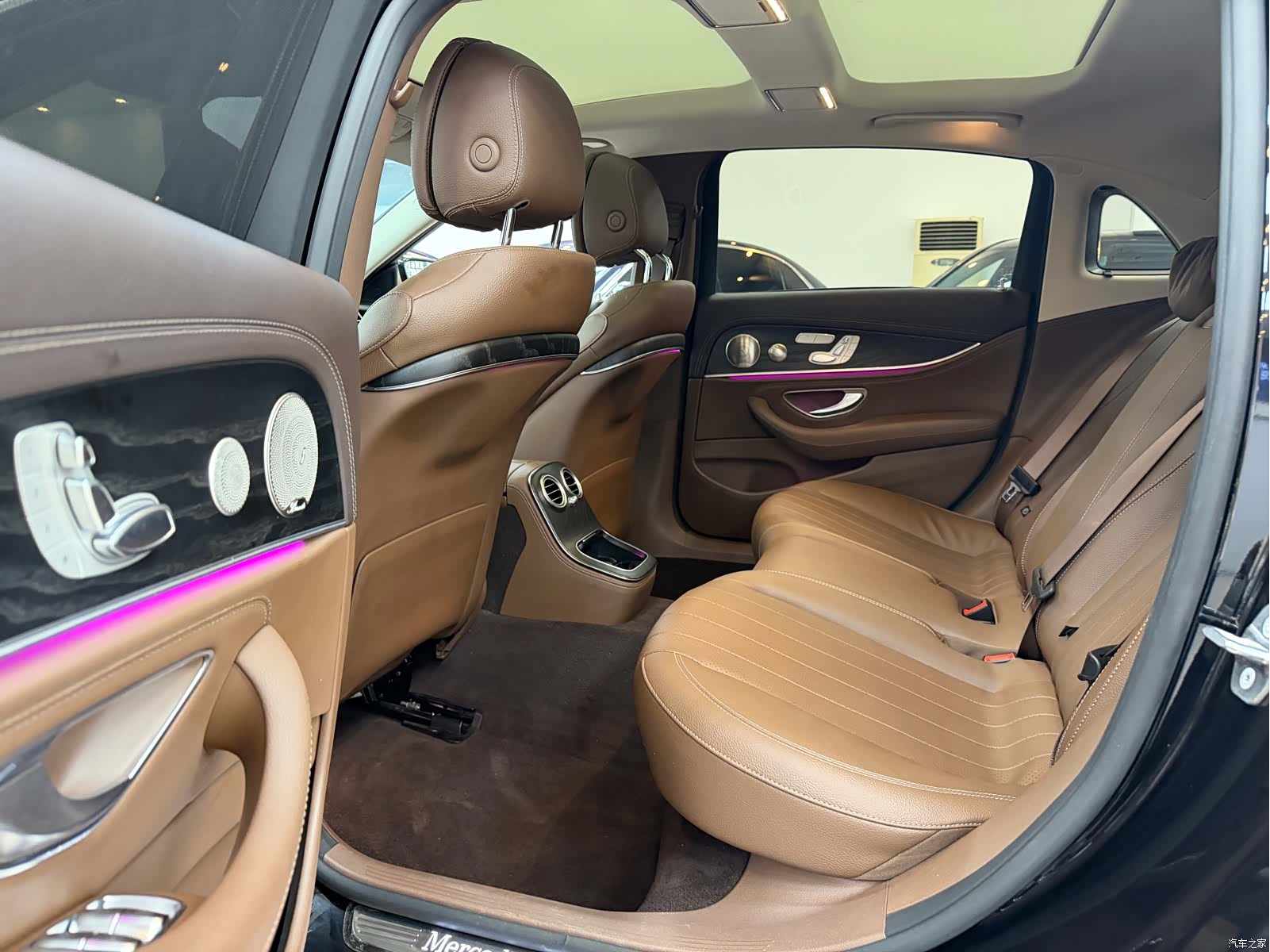 Mercedes-Benz E-Class, 2022 12