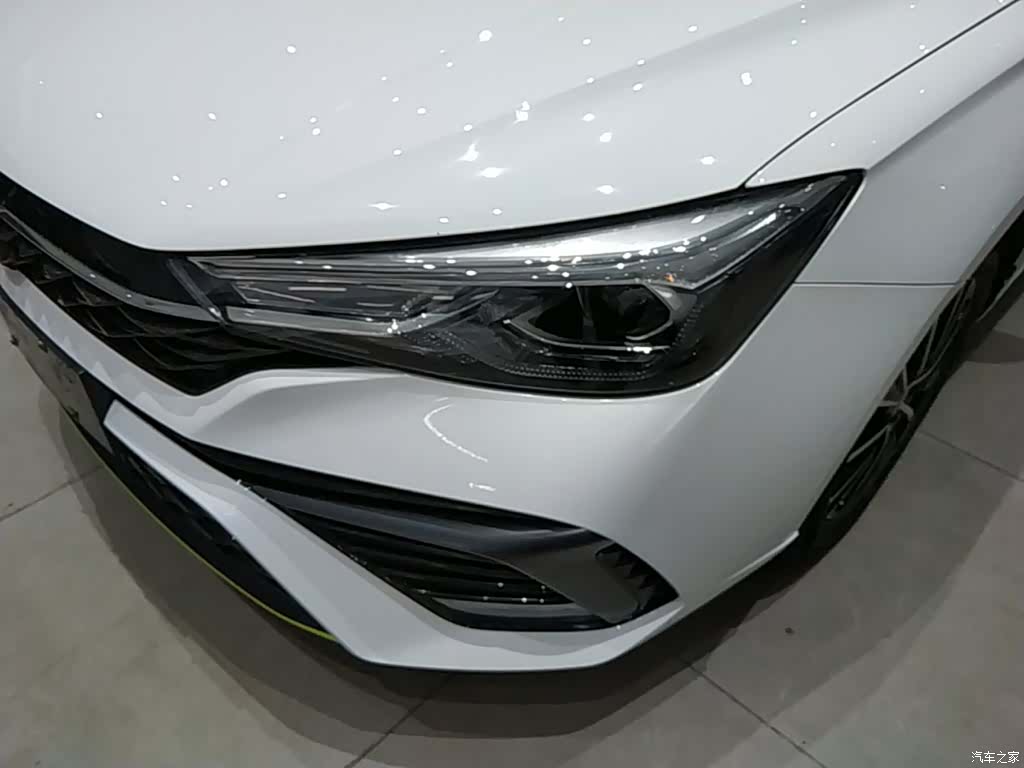 Roewe i5, 2022 24