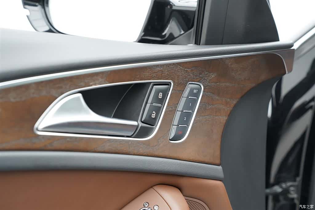 Audi A6L, 2015 19