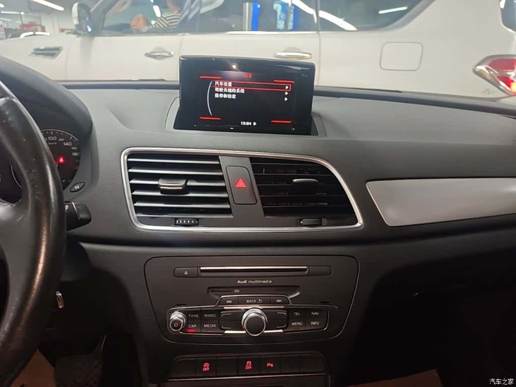Audi Q3, 2018 13