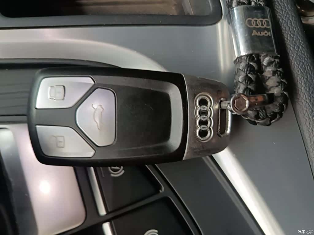 Audi A4L, 2018 9