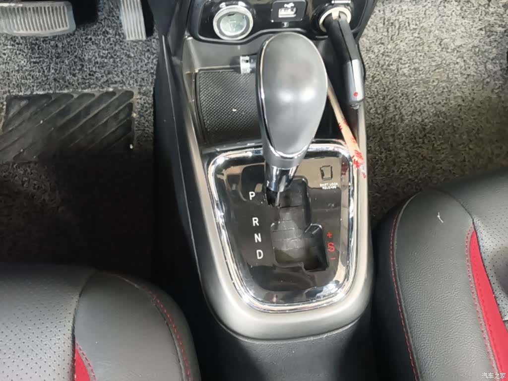 Changan CS15, 2017 14
