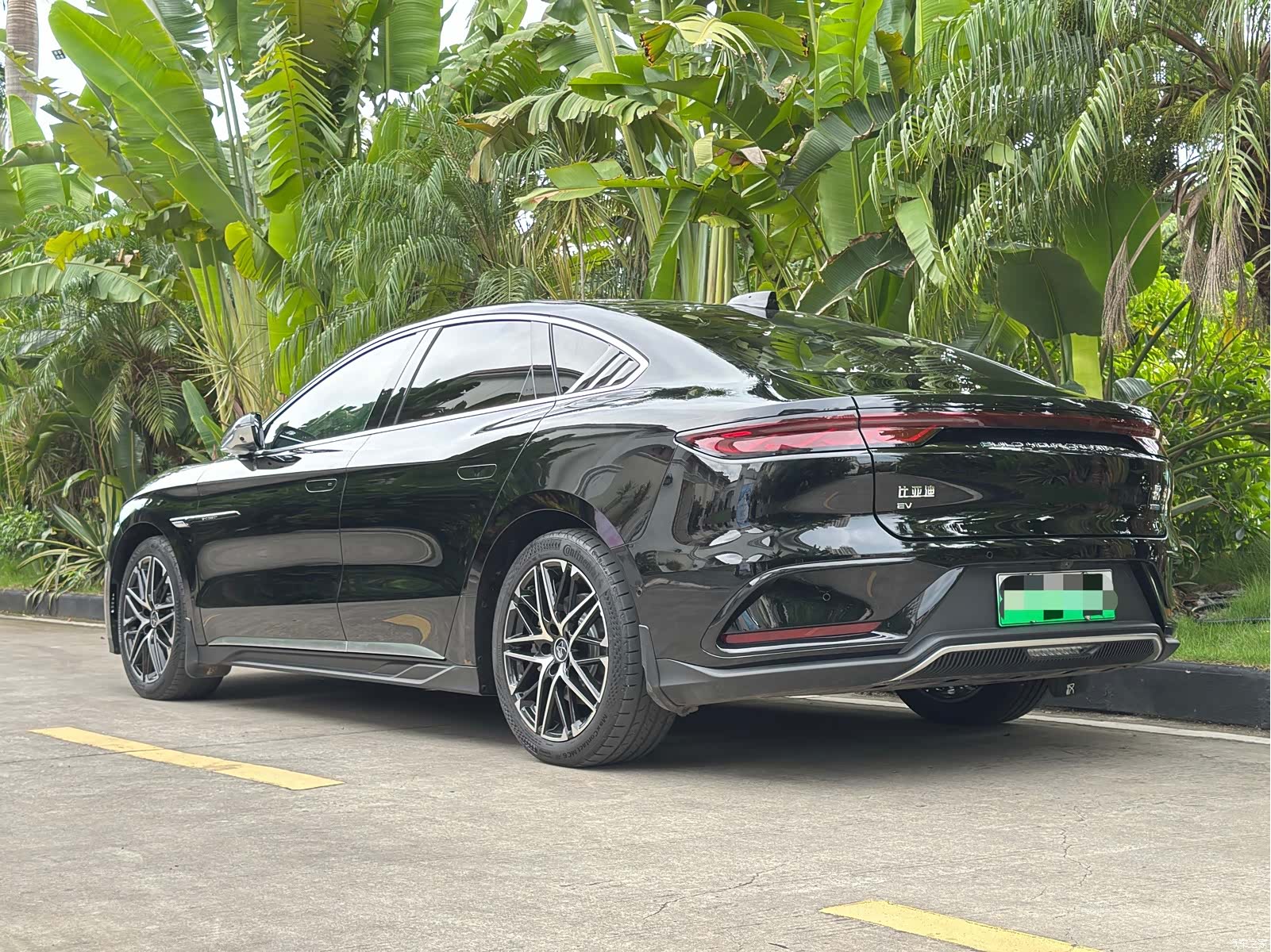 BYD Han, 2025 все фото