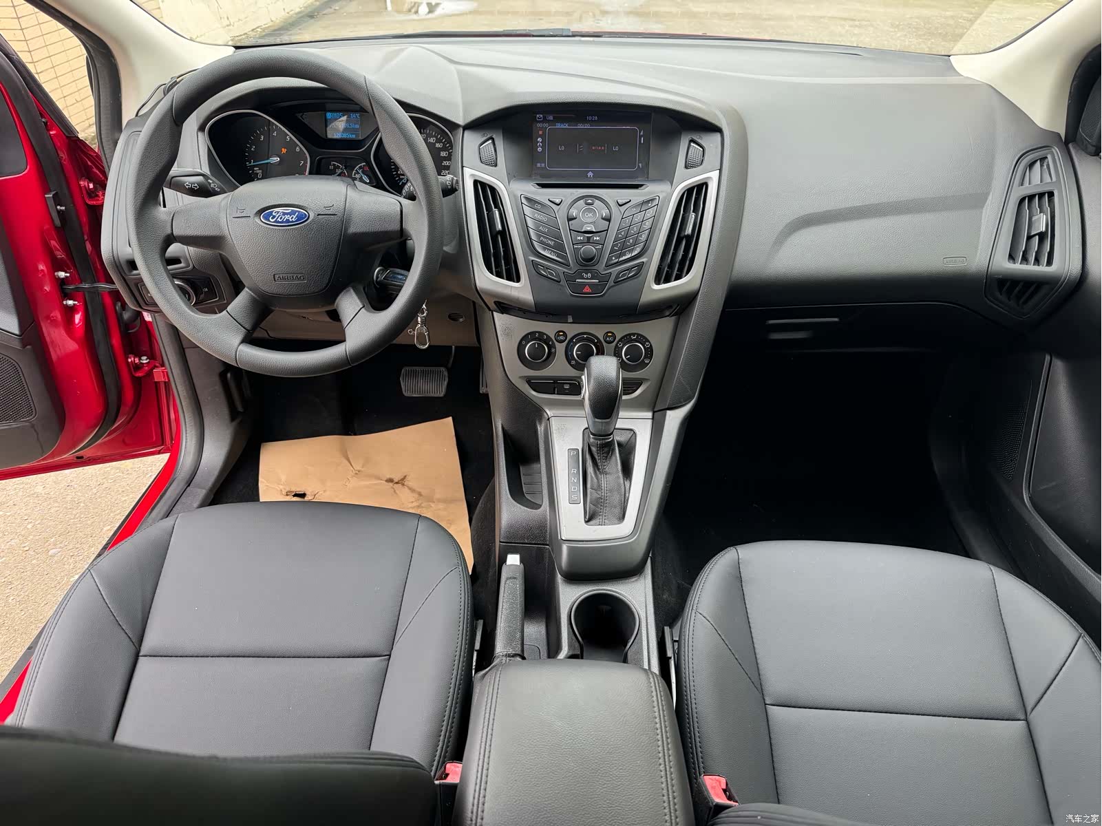 Ford Focus, 2014 8