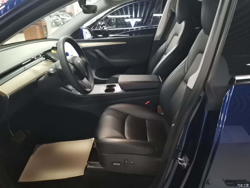 Tesla Model Y, 2021 17