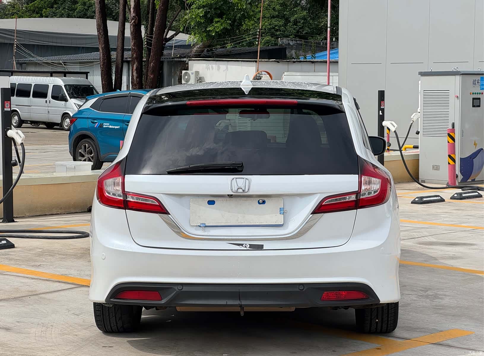 Honda Jade, 2016 12
