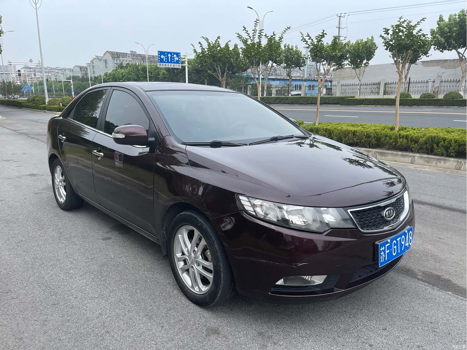 Kia GL, 2010 1