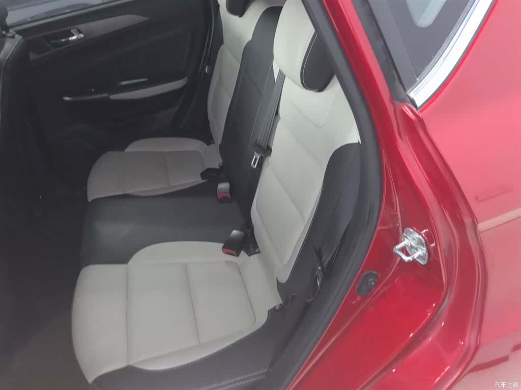 Changan CS35, 2018 17