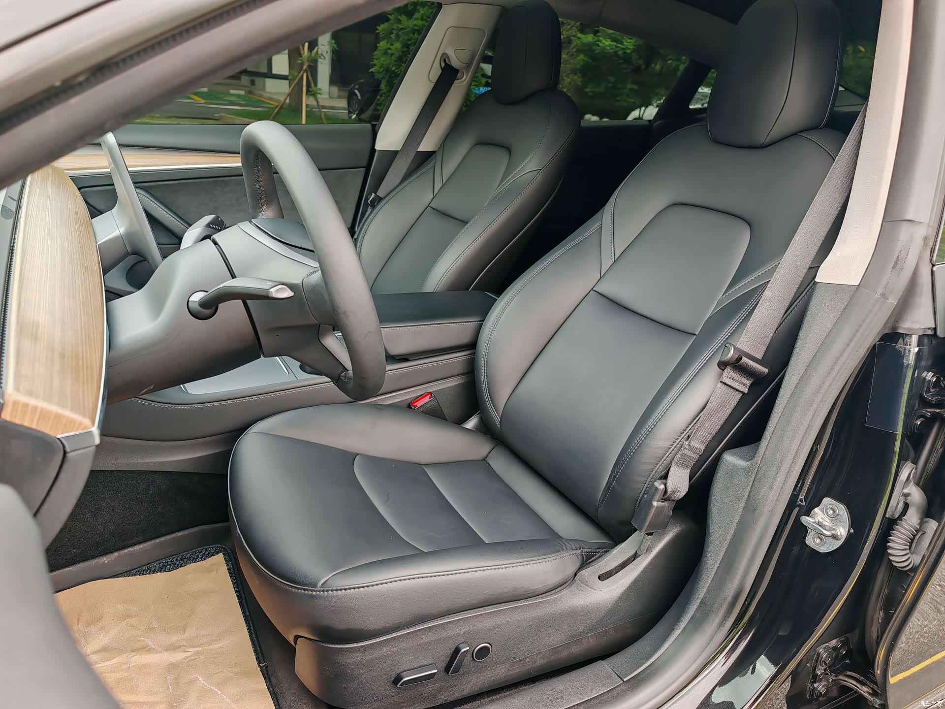 Tesla Model 3, 2023 11