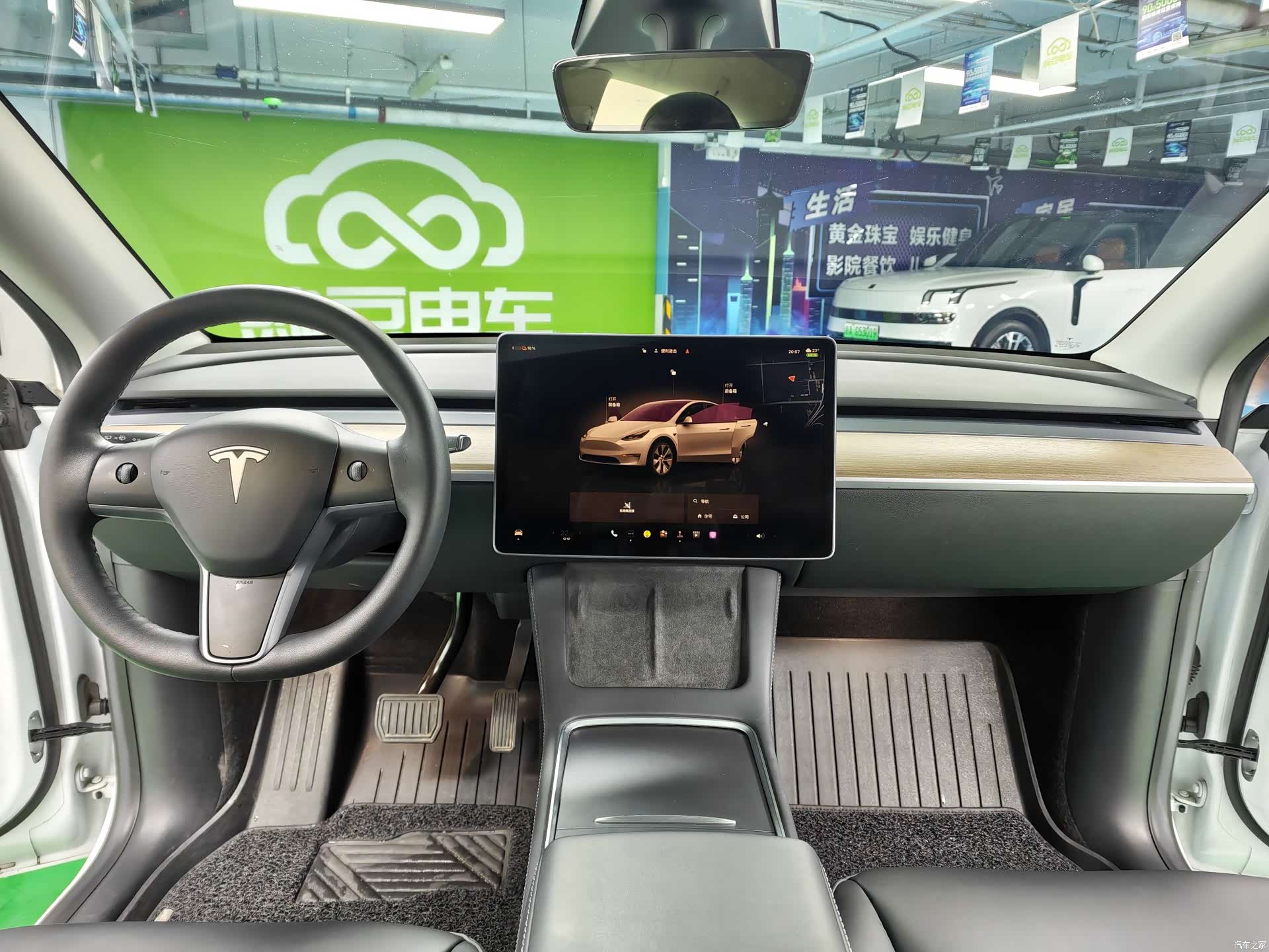 Tesla Model Y, 2022 12