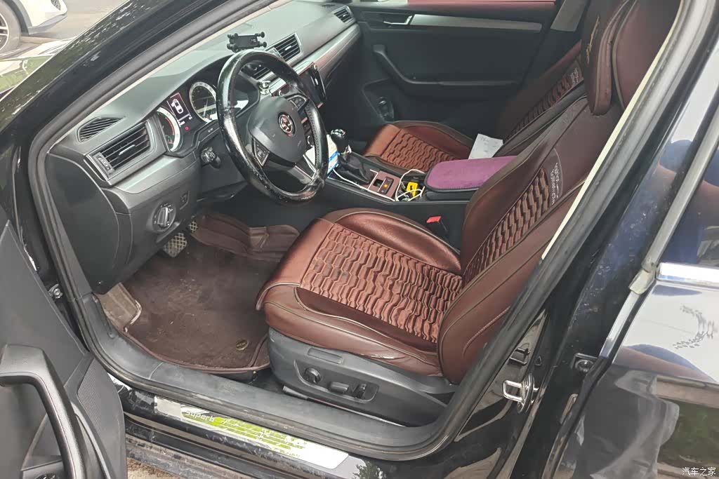 Skoda Superb, 2018 9