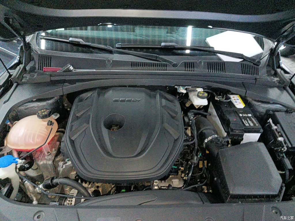 Geely Preface, 2022 16