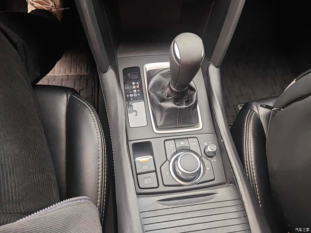 Mazda CX-4, 2021 10