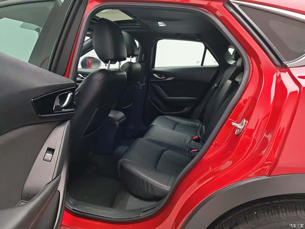 Mazda CX-4, 2022 15