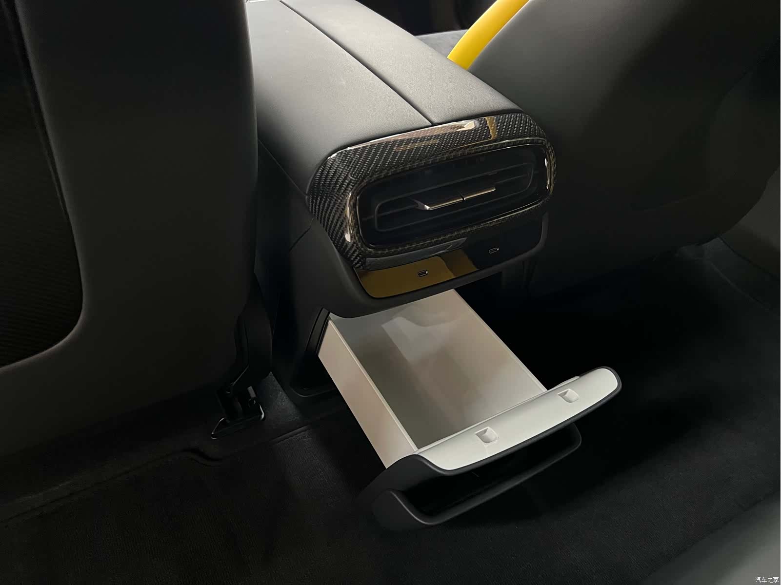 Xiaomi SU7, 2025 17