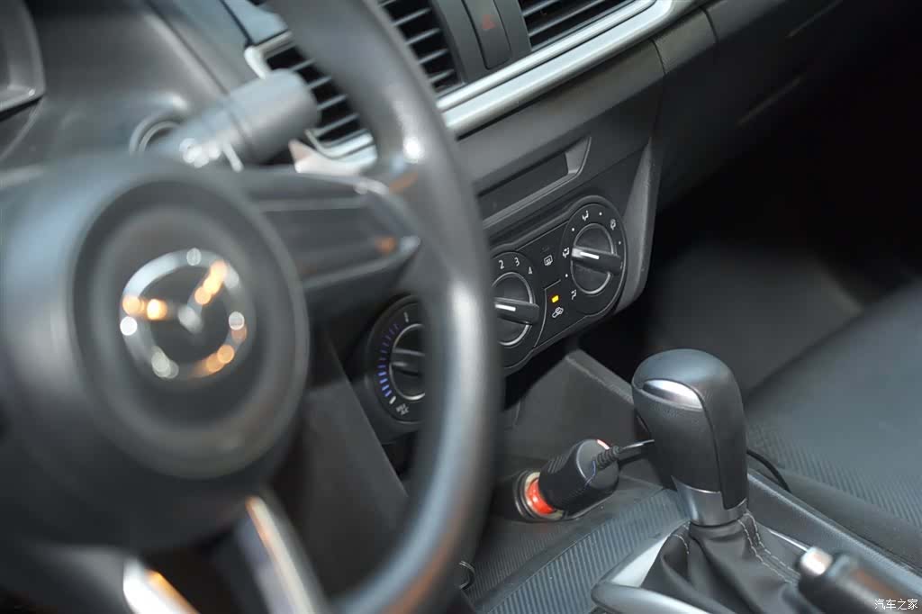 Mazda Mazda3, 2019 10