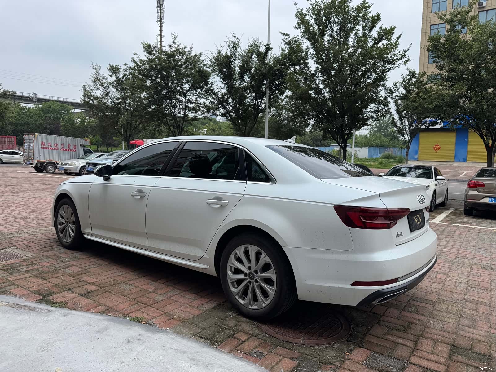 Audi A4L, 2019 9