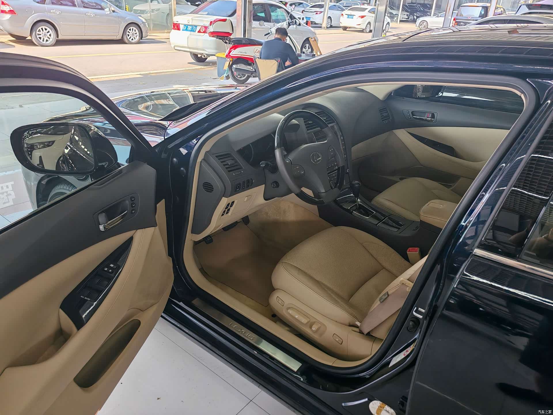 Lexus ES, 2009 7