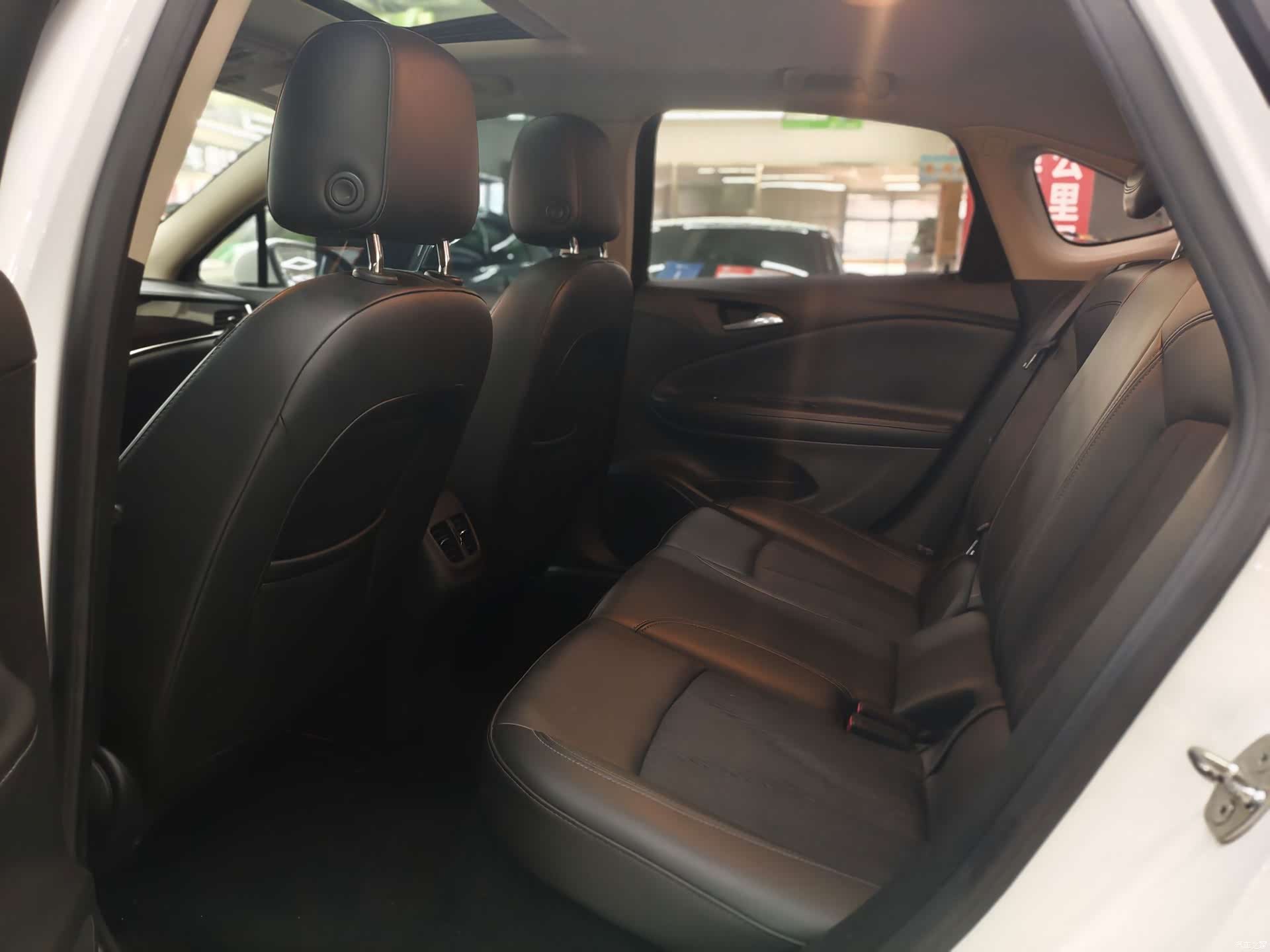 Buick Verano, 2019 11
