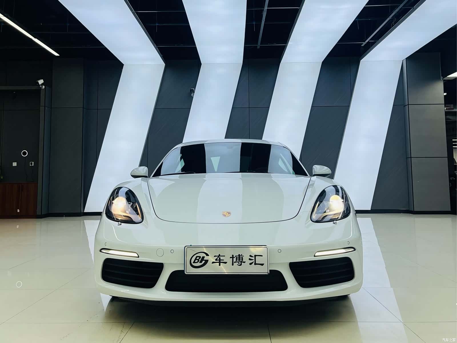 Porsche Cayman, 2022 2