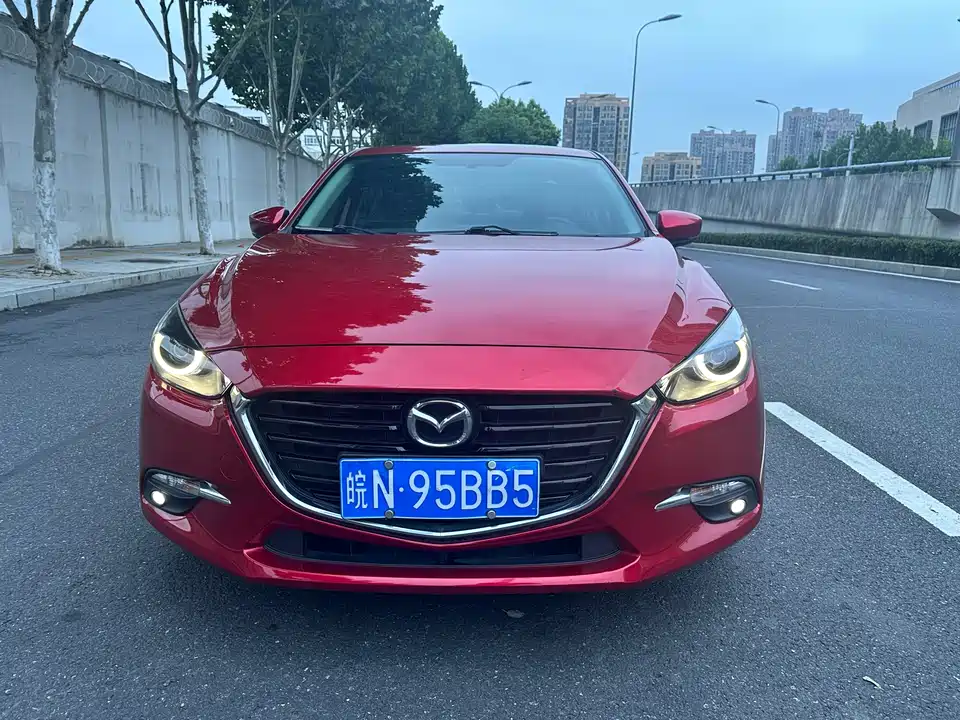 Mazda 3 Angkesaila