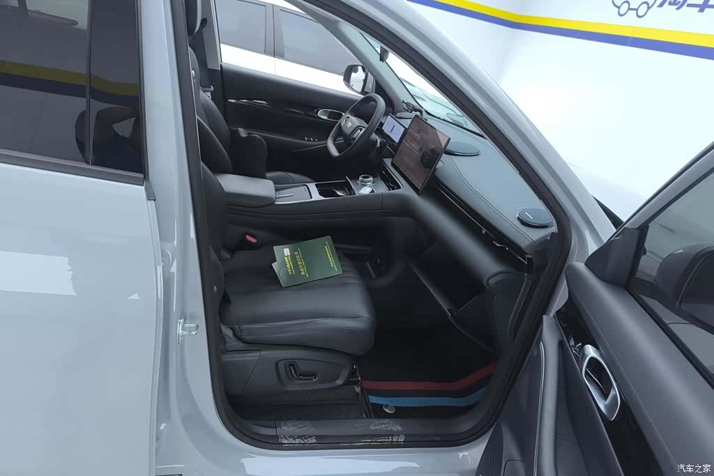 Geely Galaxy E5, 2025 8