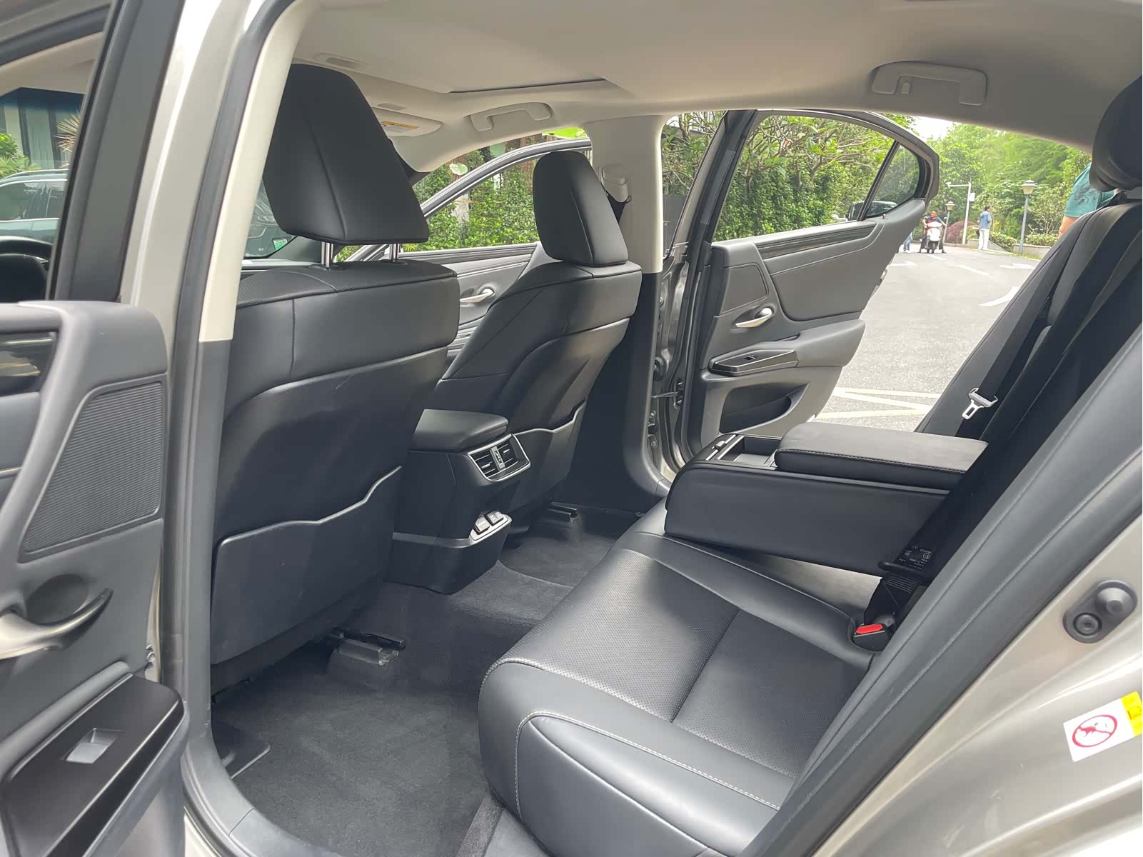 Lexus ES, 2019 13