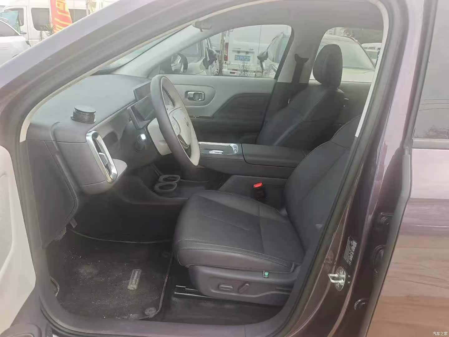 Leapmotor B10, 2026 все фото