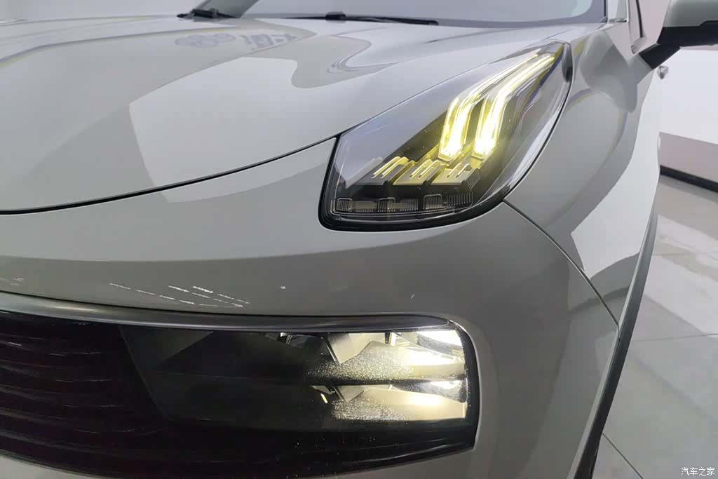 Lynk & Co 01, 2019 все фото