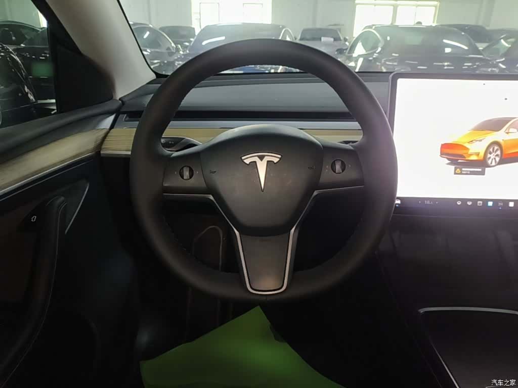 Tesla Model Y, 2022 7