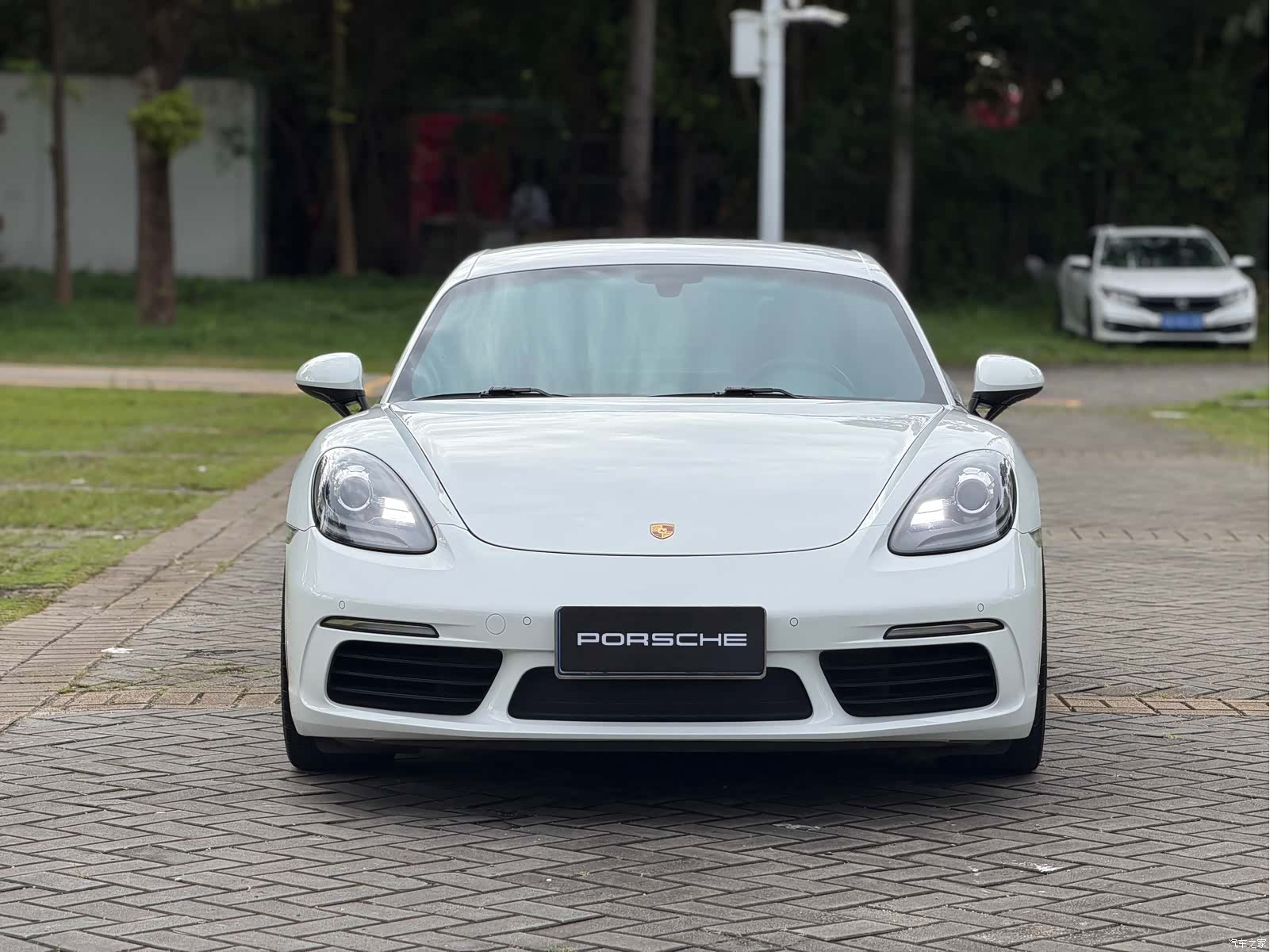 Porsche Cayman, 2018 2