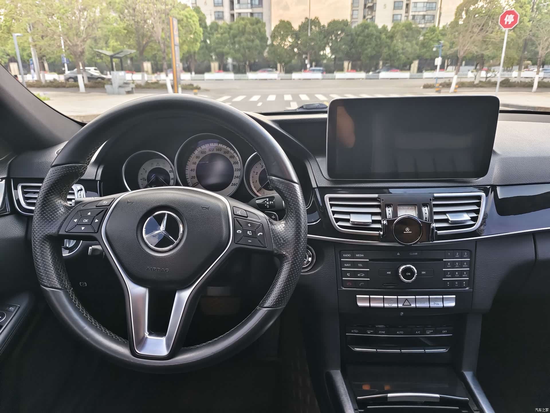 Mercedes-Benz E-Class, 2016 10