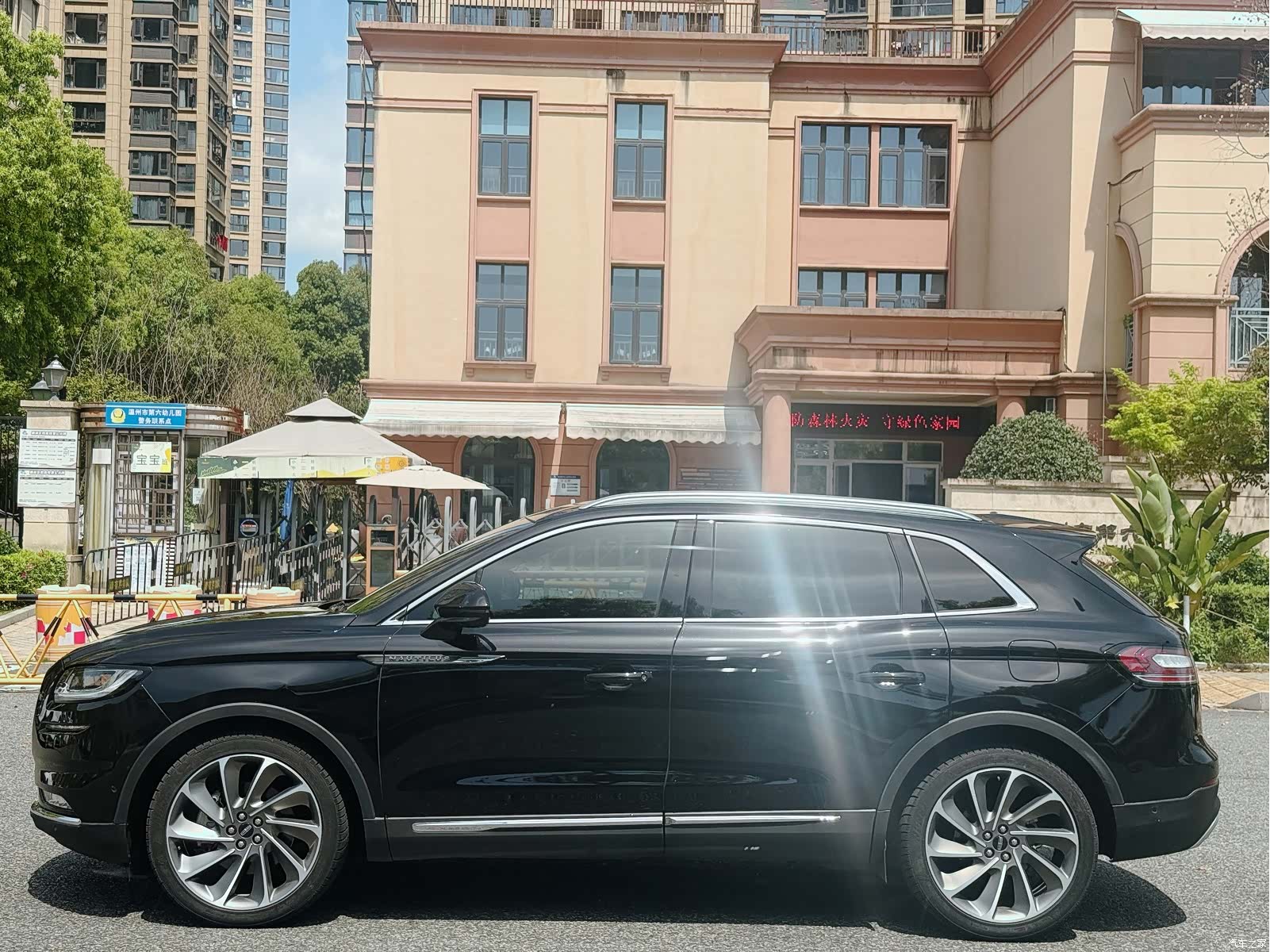 Lincoln Nautilus, 2022 4