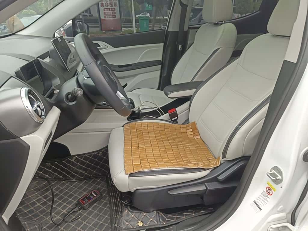 BYD Yuan, 2022 15