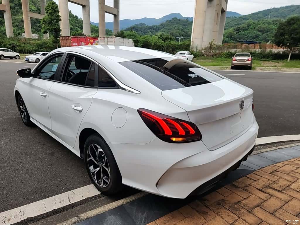 MG MG5, 2023 все фото