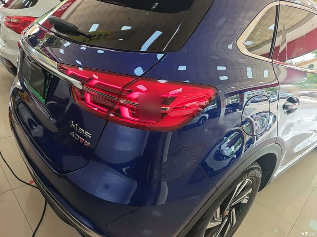 Hongqi HS5, 2022 8