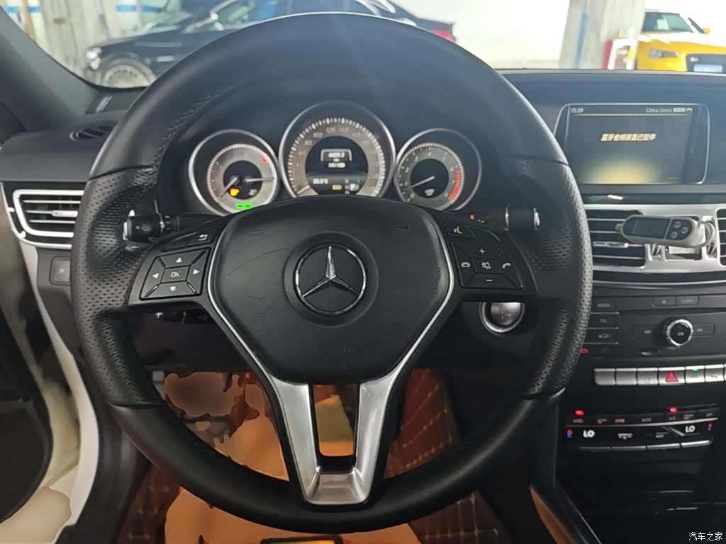 Mercedes-Benz E-Class, 2015 11
