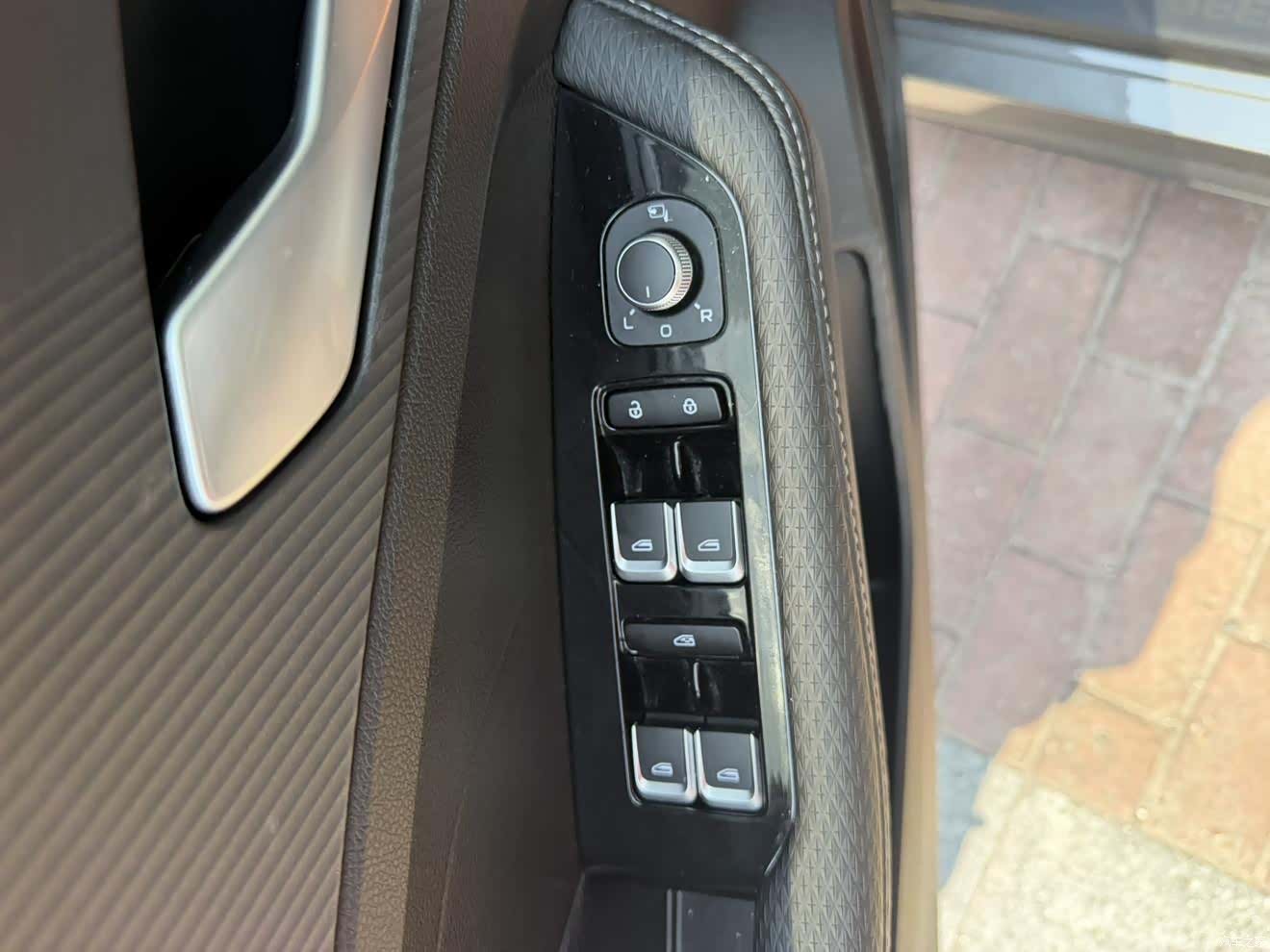 Geely Binray, 2025 13